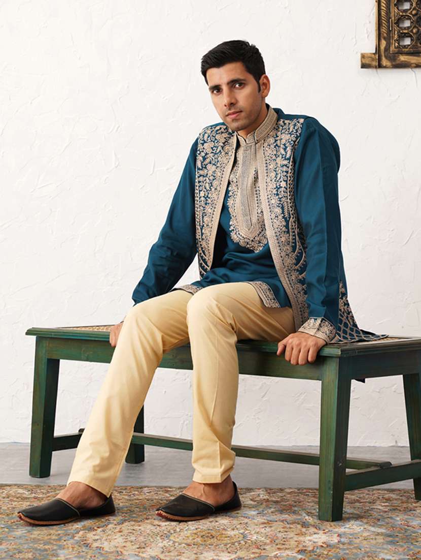 men embroidered kurta pyjama with jacket ethnic wear set - 21505321 - Standard Image - 2
