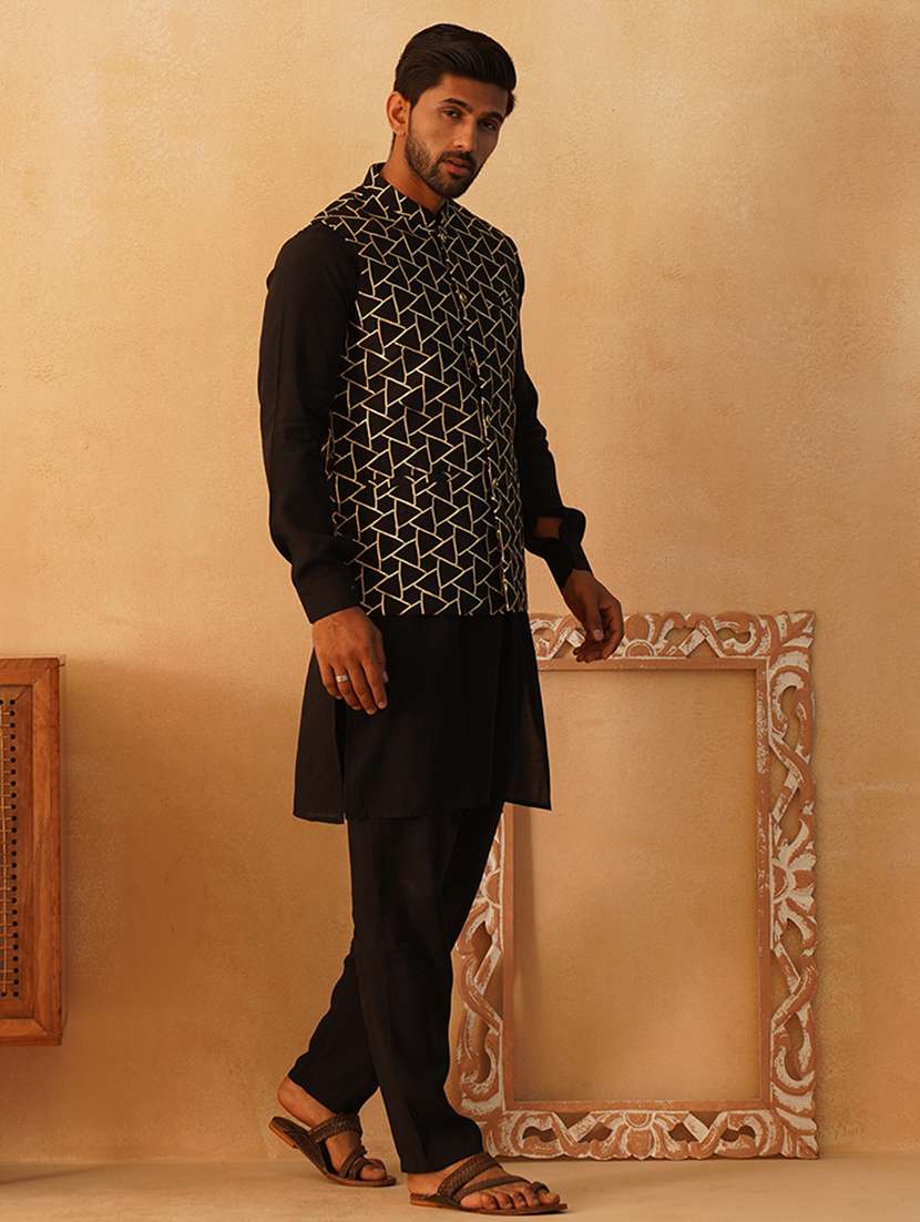 men embroidered kurta pyjama with jacket ethnic wear set - 21505338 - Standard Image - 2