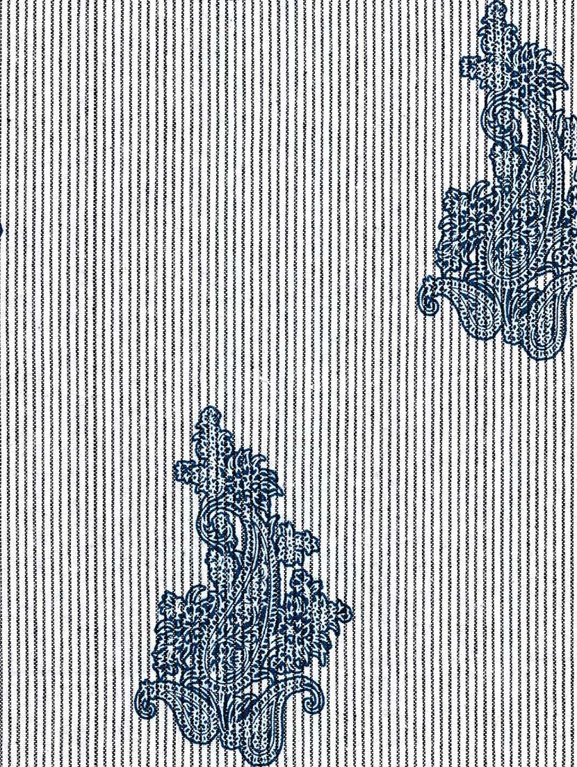 white printed curtains - 21506136 -  Standard Image - 2