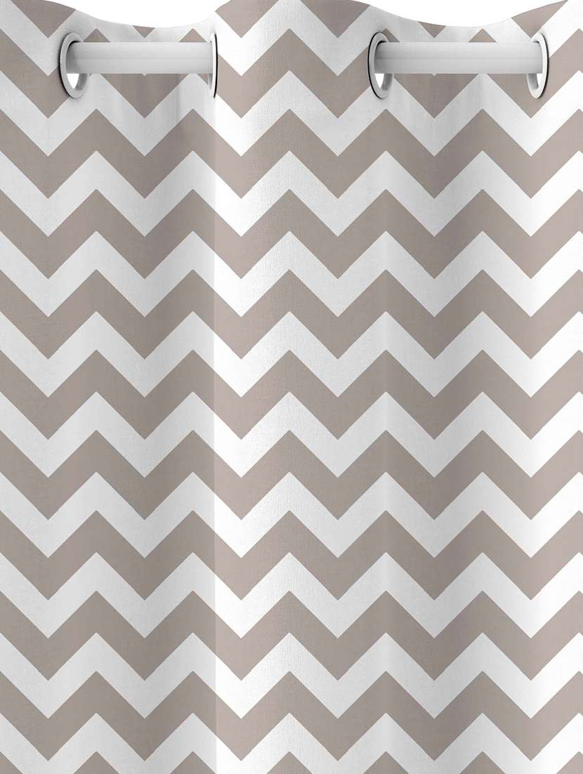 brown printed curtain - 21506184 -  Standard Image - 2