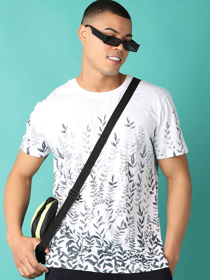 men round neck printed t-shirt - 21507759 - Standard Image - 2