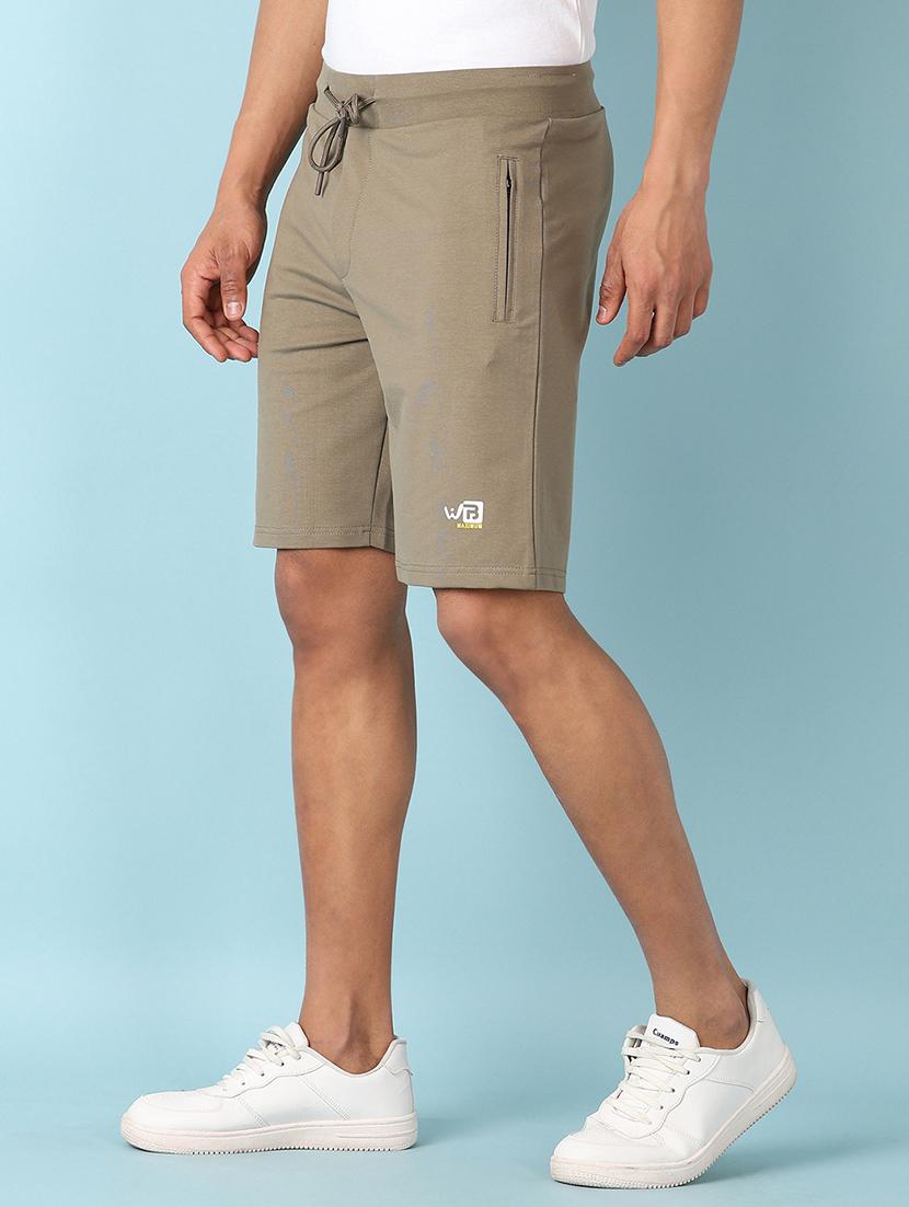 men mid rise solid shorts - 21510005 - Standard Image - 2