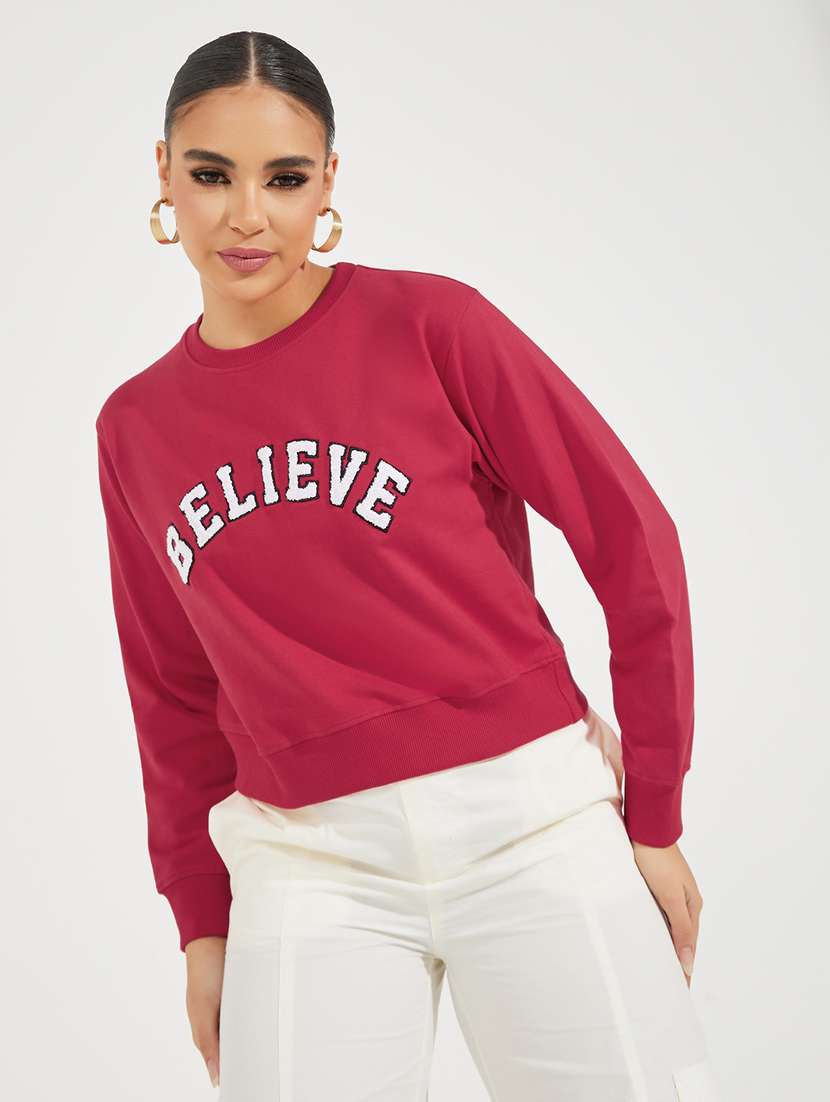 women magenta chest print sweatshirt