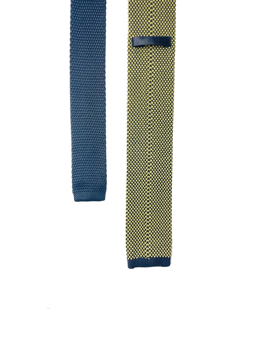 men self textured tie - 21511768 -  Standard Image - 2