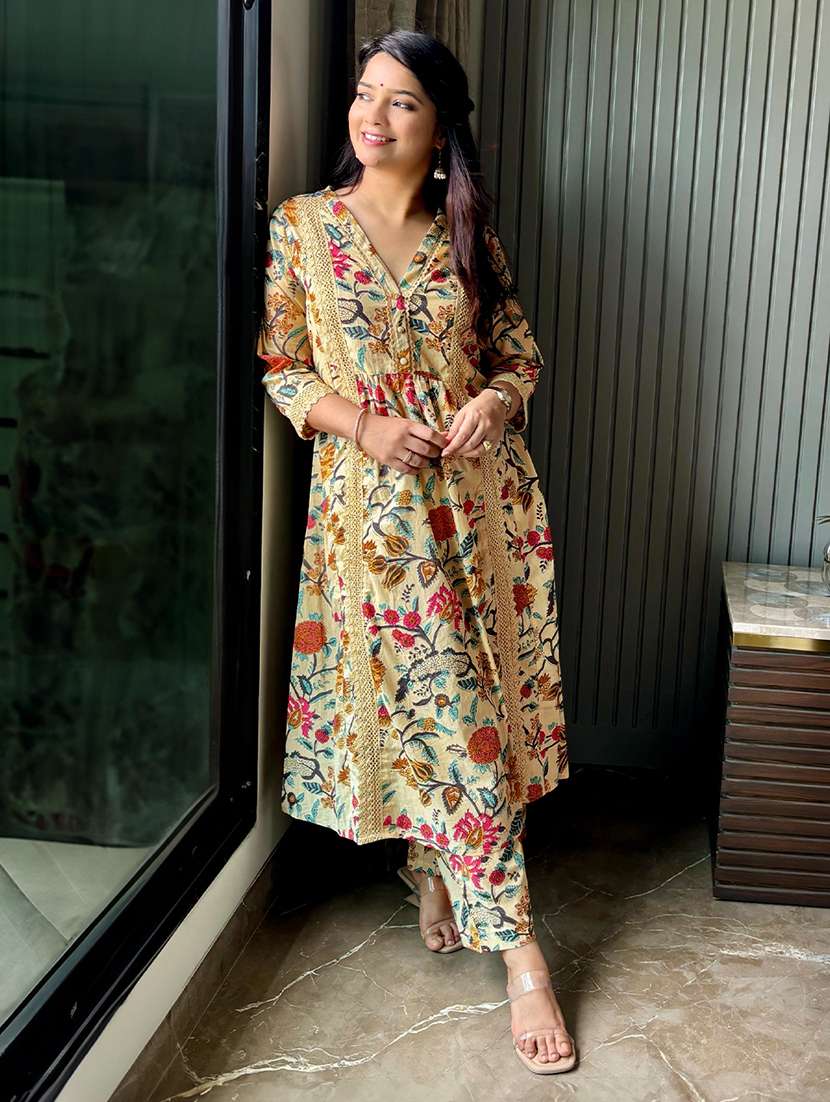 women beige floral kurta pant set - 21512810 -  Standard Image - 2