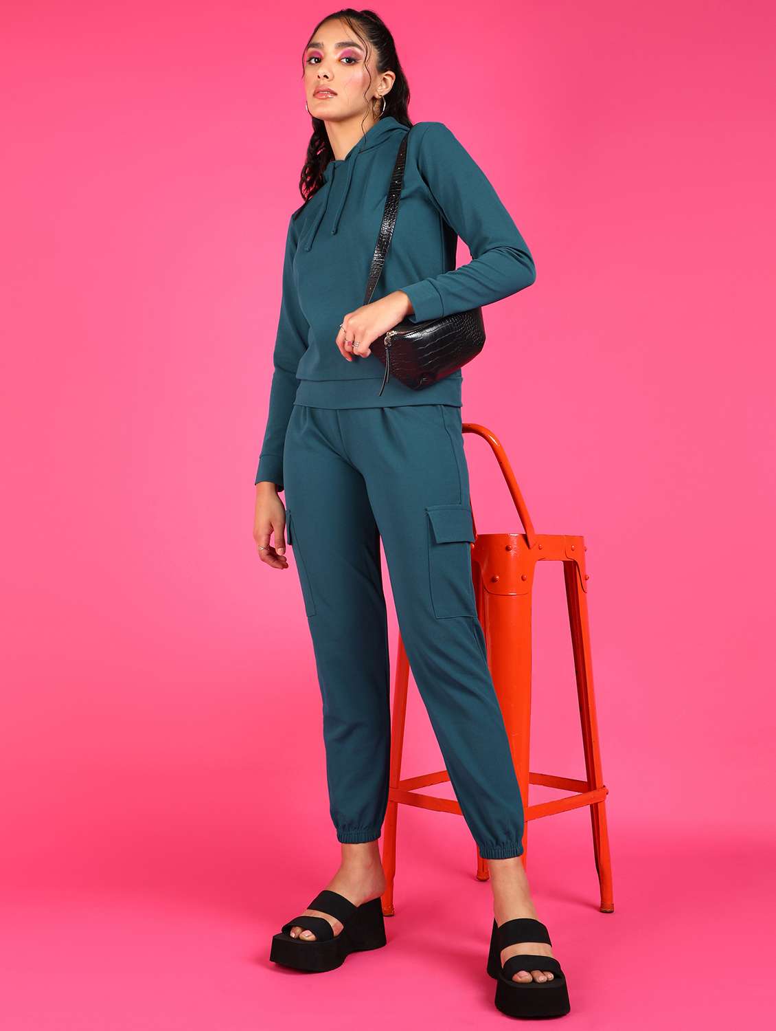 women solid top & trouser active wear set