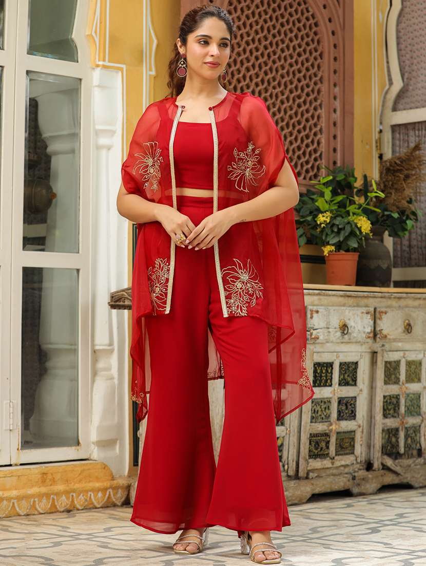 women maroon fusion set