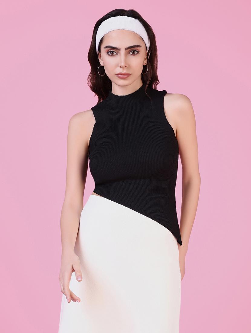 women black solids asymmetric top - 21515107 -  Zoom Image - 0