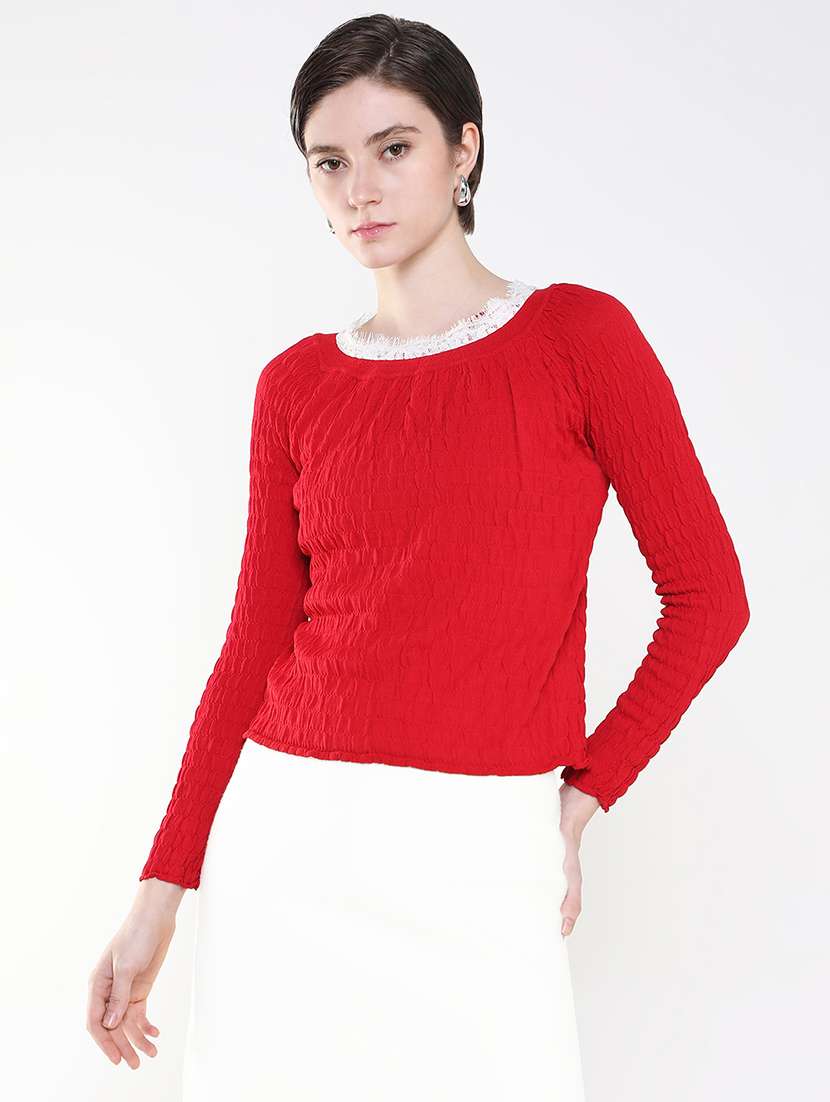 women red solid regular top