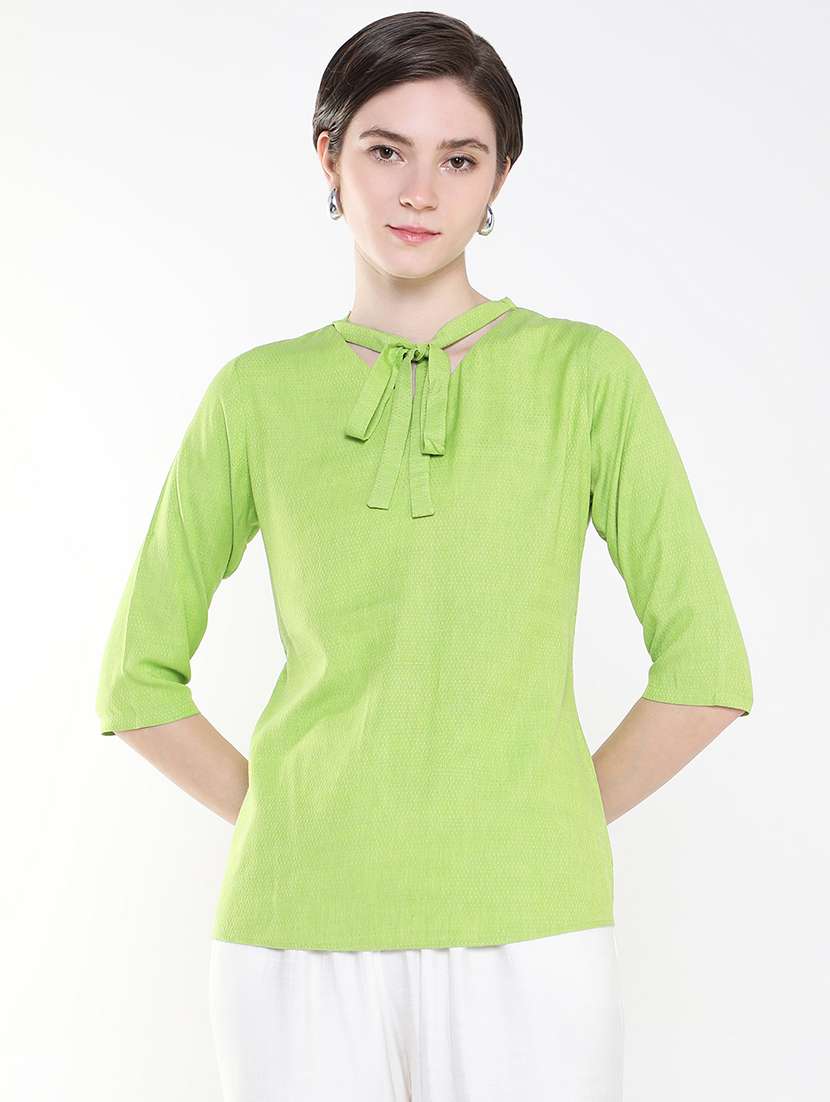 women green solid regular top