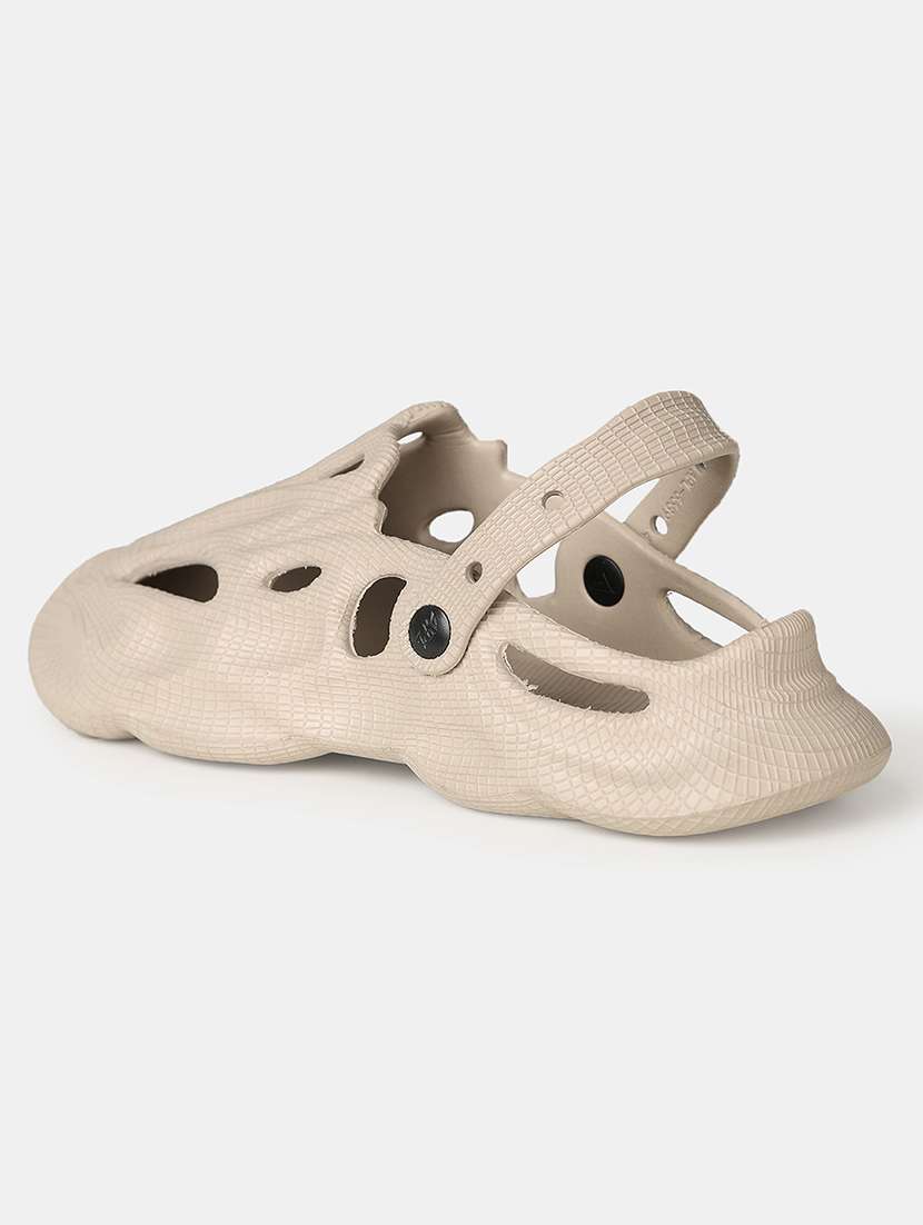 men beige crocs clog - 21515302 -  Standard Image - 2