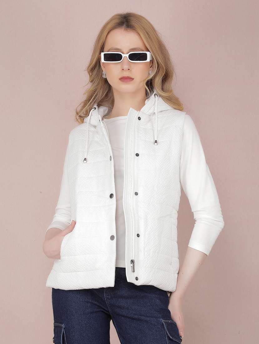 women solid sleeveless quilted jacket 