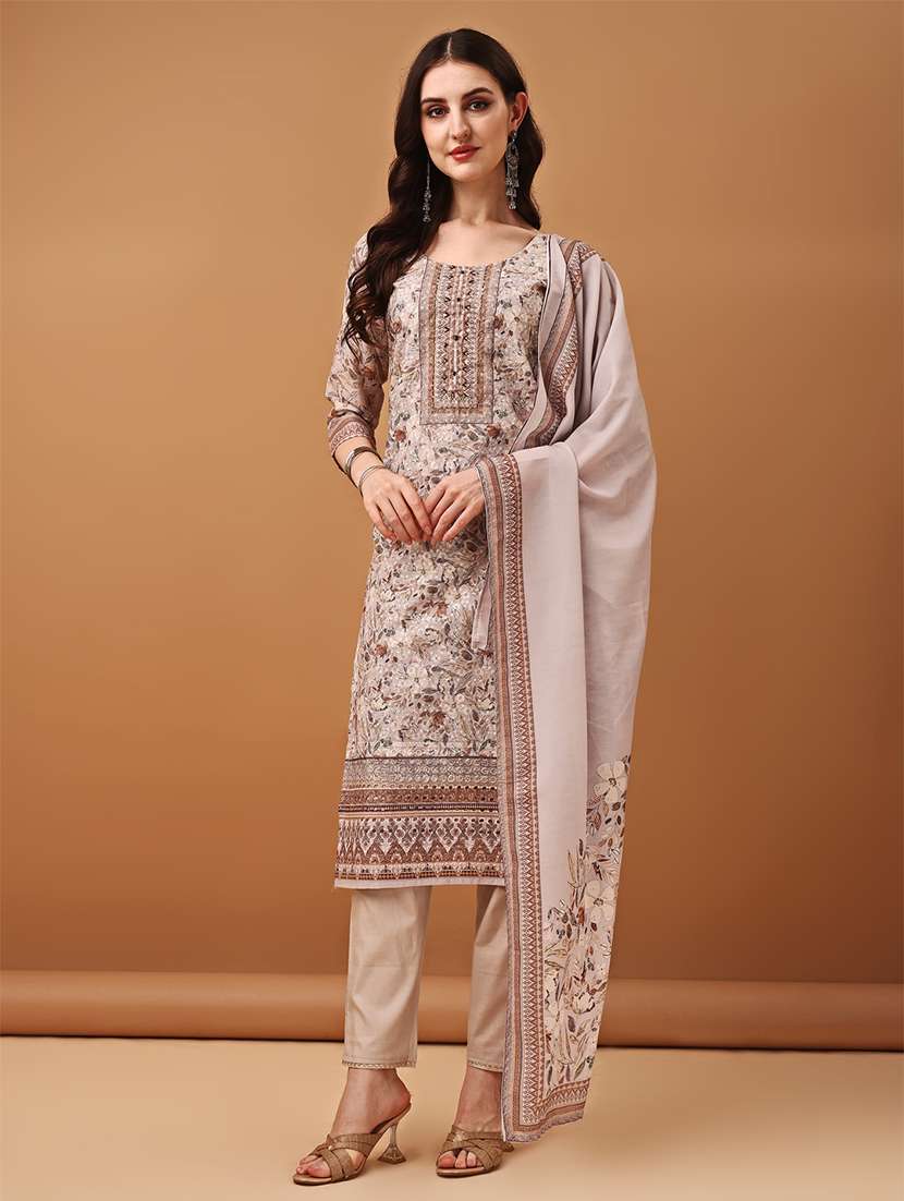 women beige kurta pant set with dupatta
