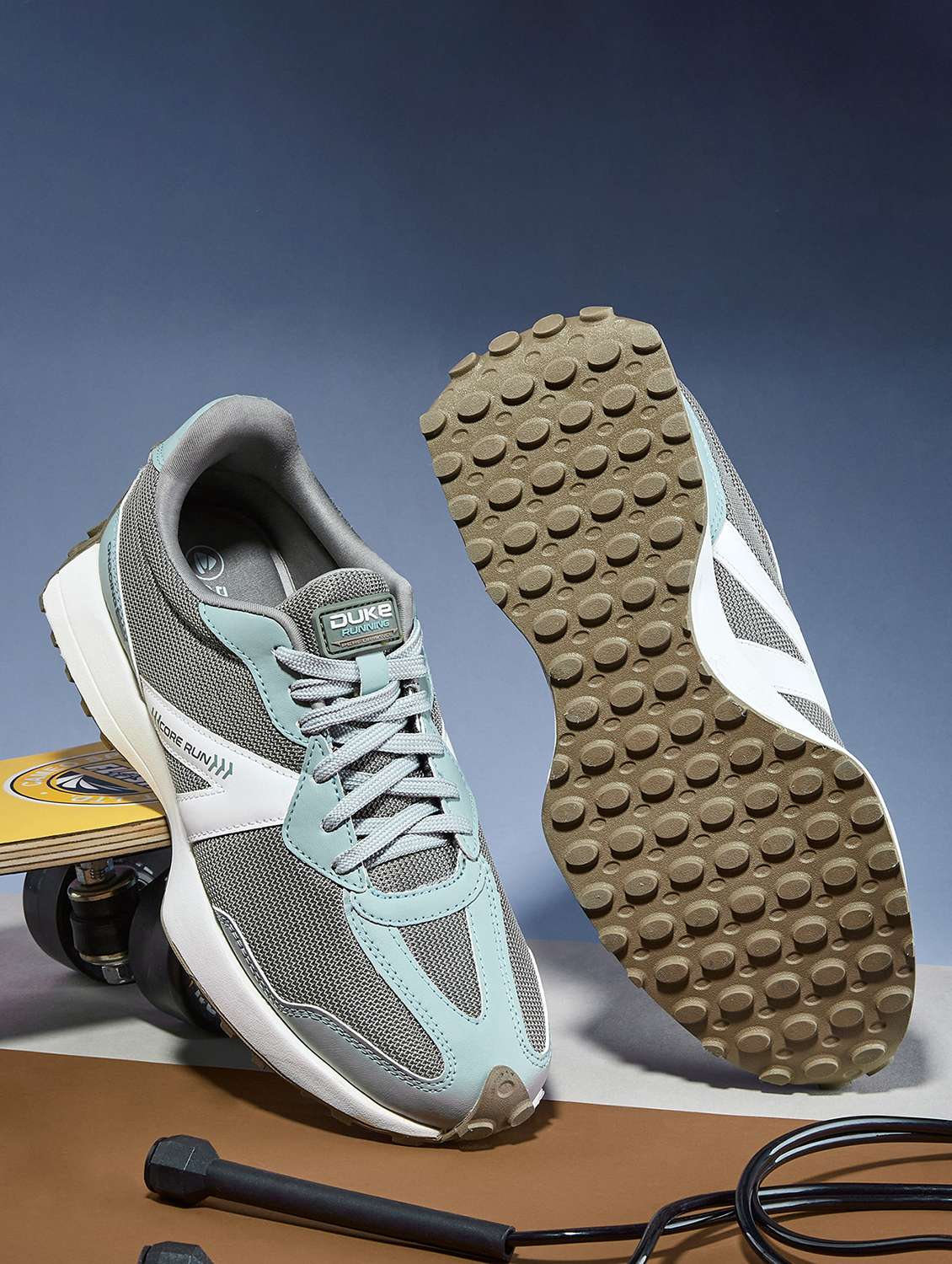 men blue sport shoe