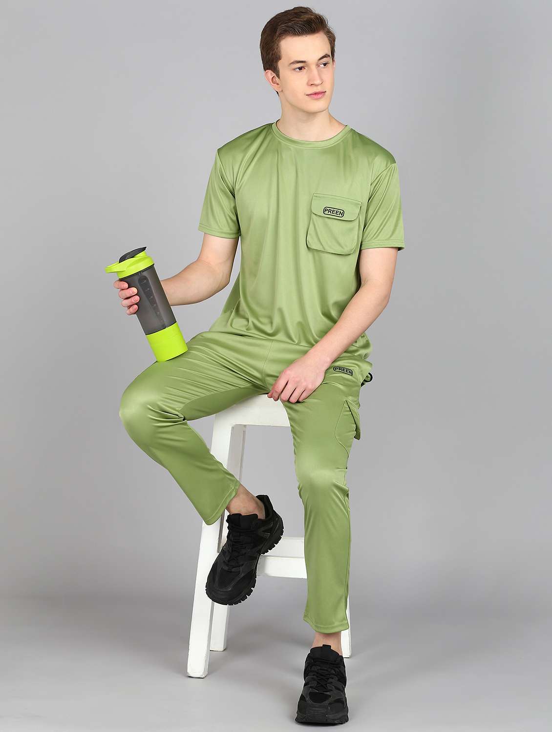 men solid full length track suit - 21522128 -  Standard Image - 2