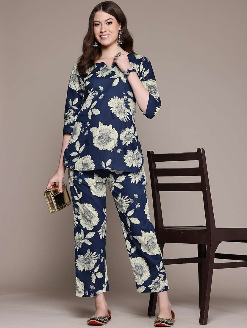 women floral notch neck co-ord sets with scrunchie