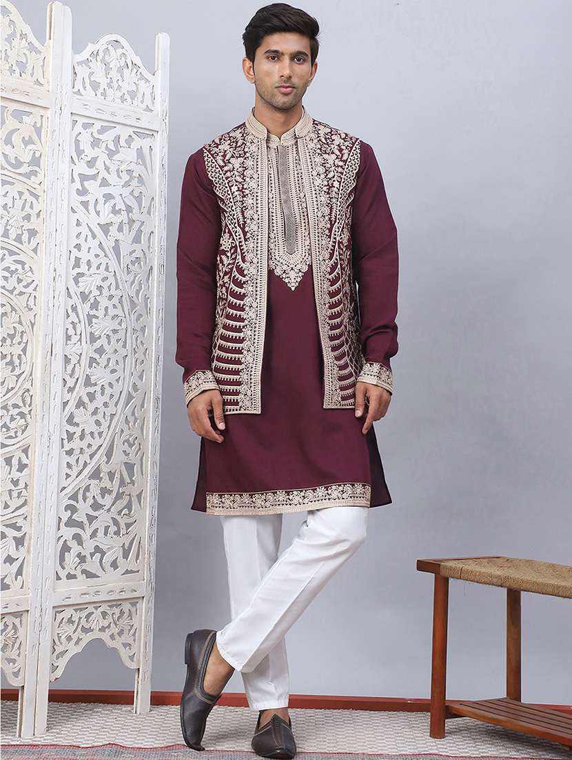 men embroidered kurta pyjama with jacket 