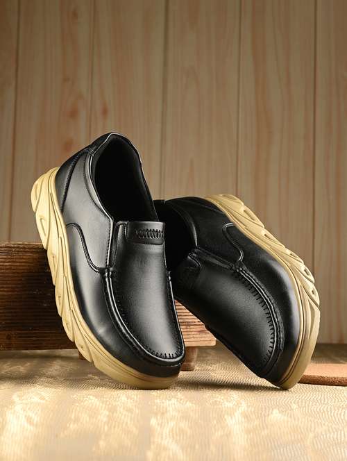 Kastava Men's Without Laces Black Slip On Casual Shoes 