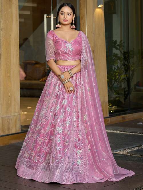 women pink flared lehenga