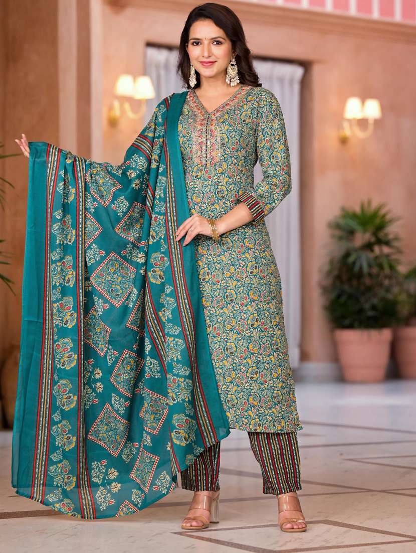 women printed three quarter sleeve suit set