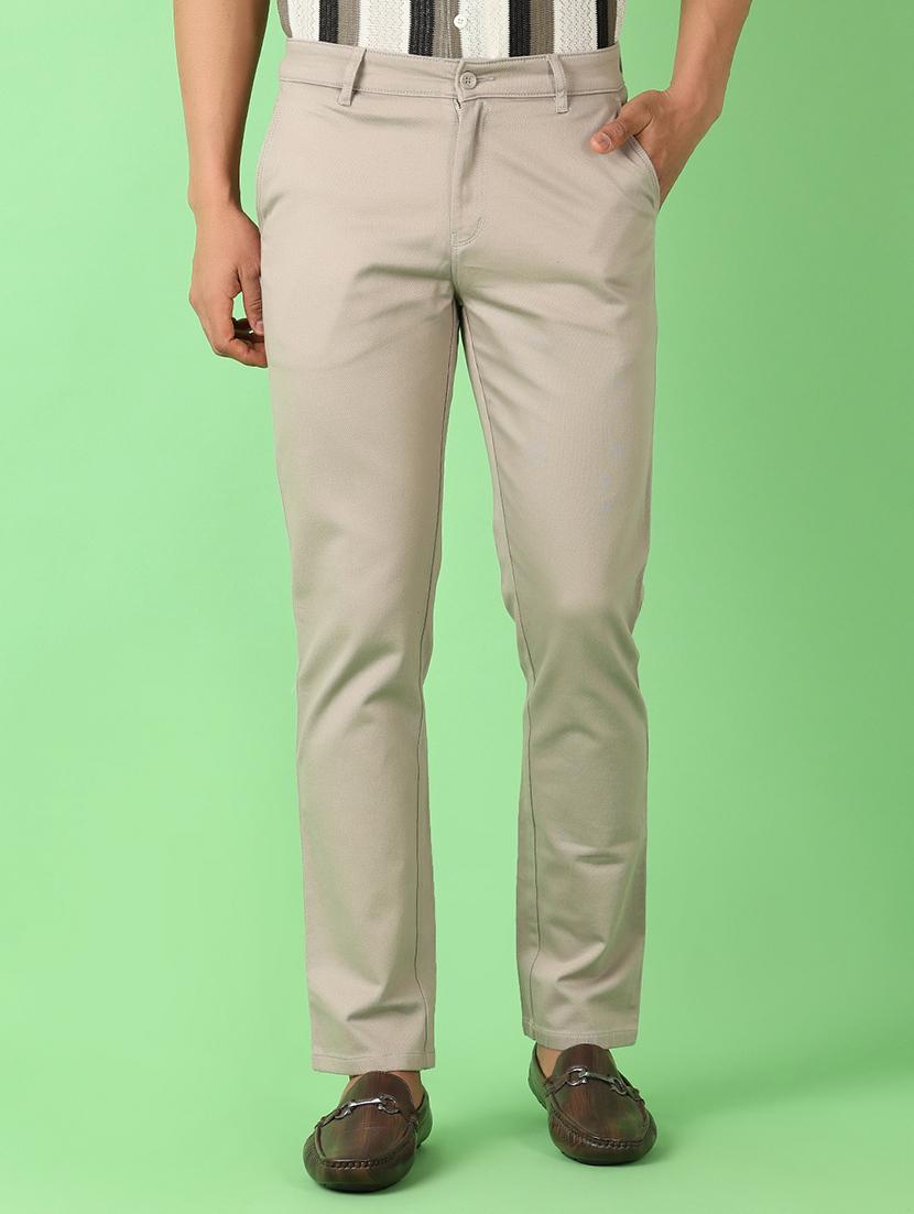 men mid rise solid chinos