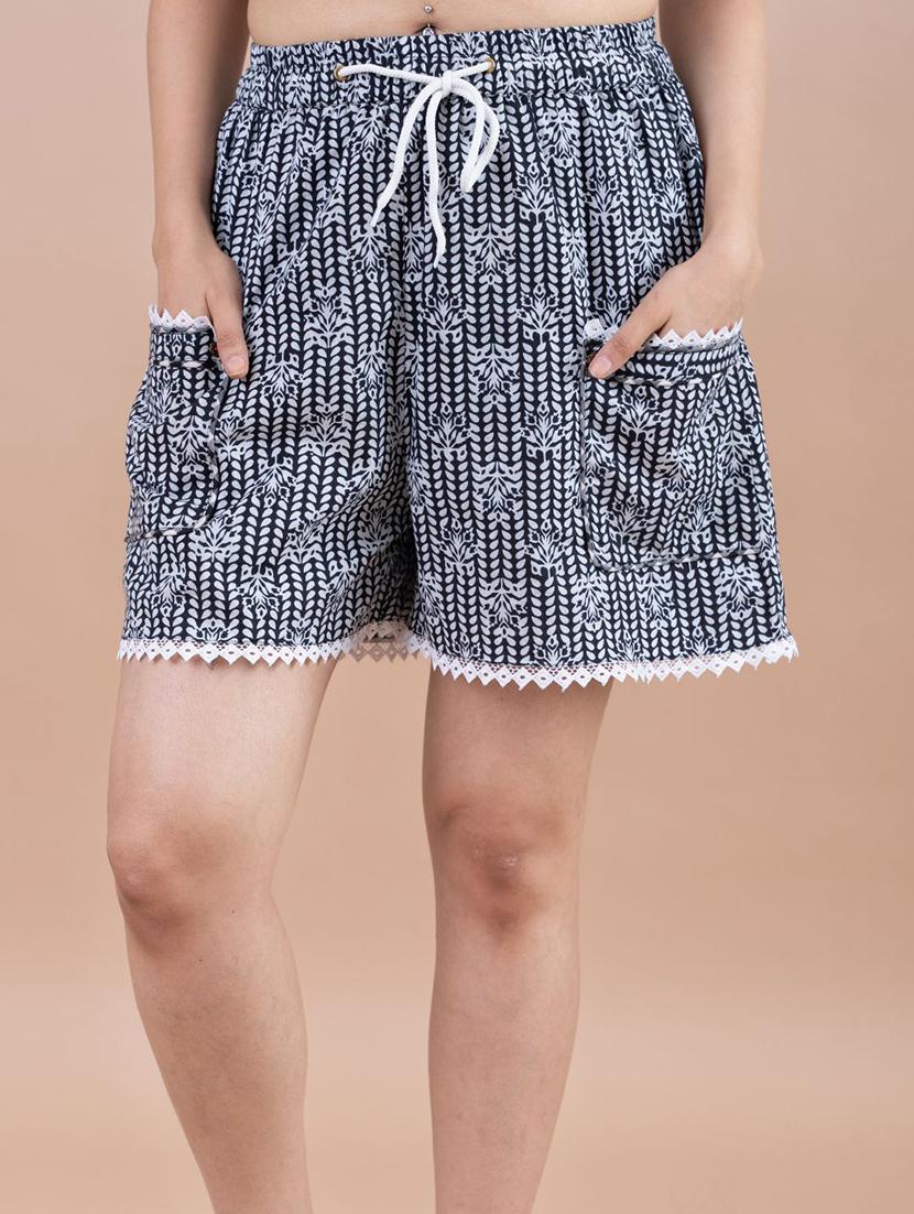 women printed mid rise regular short - 21530119 -  Zoom Image - 0