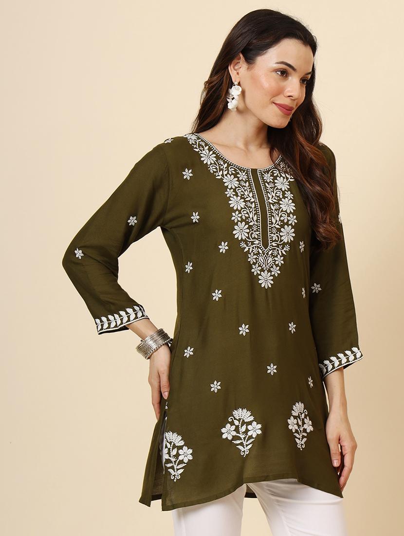 women chikankari three quarter sleeve straight kurti - 21530196 - Standard Image - 2