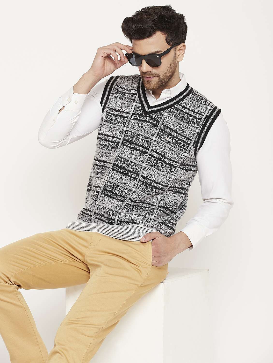 Men Long Sleeve Self Designed Pullover