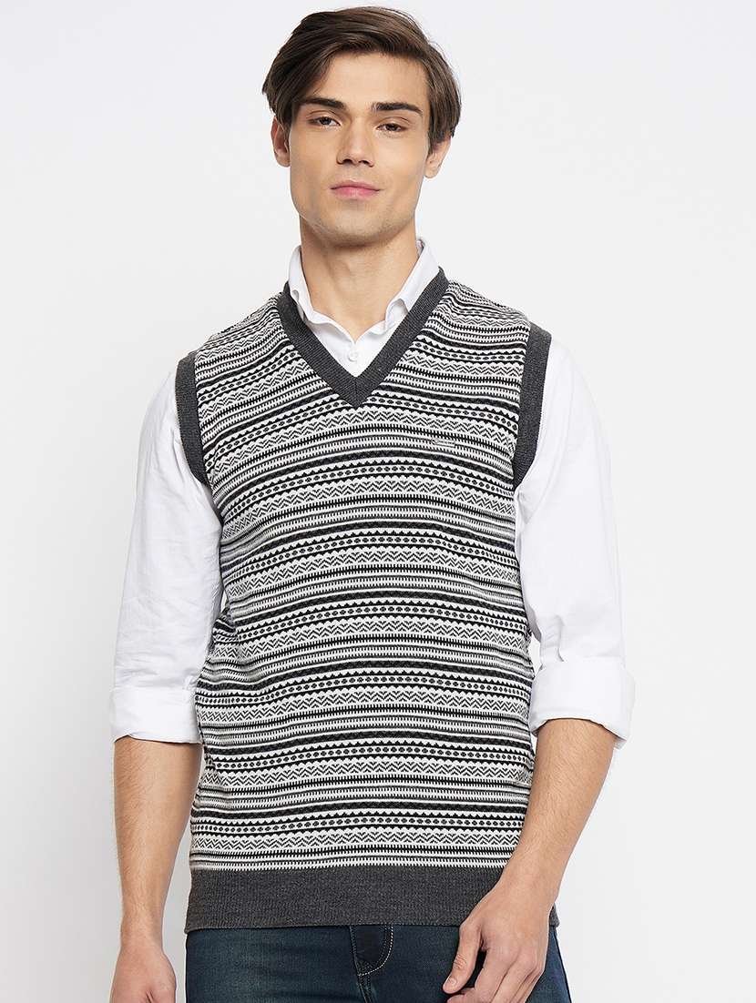 men self design sleeveless pullover sweater