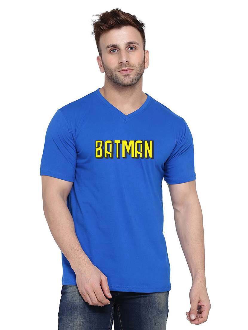 men half sleeve chest printed t-shirt