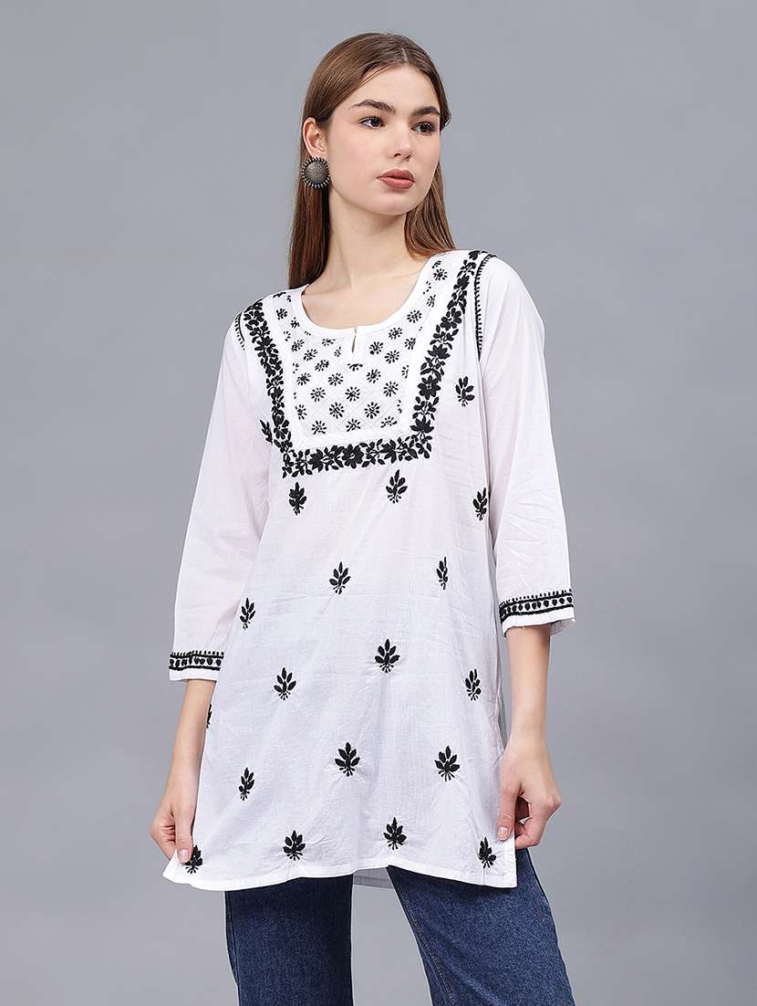 women chikankari straight kurti