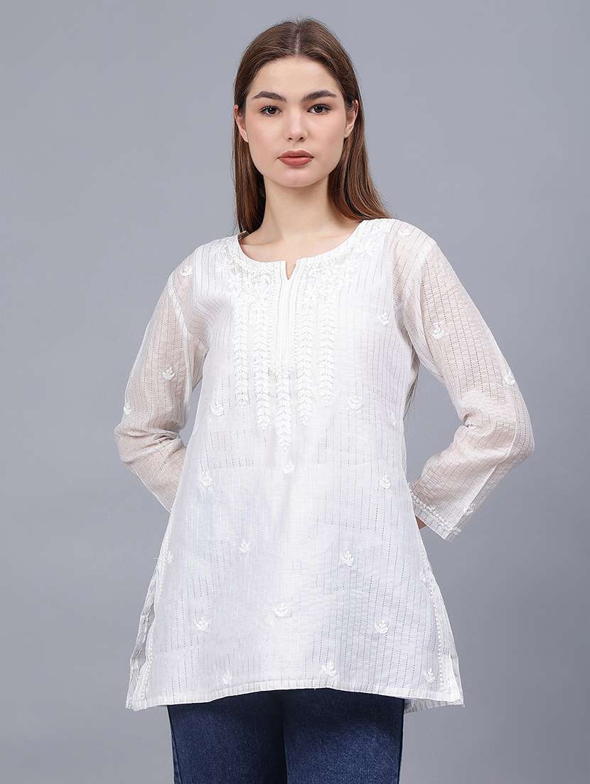 women chikankari straight kurti