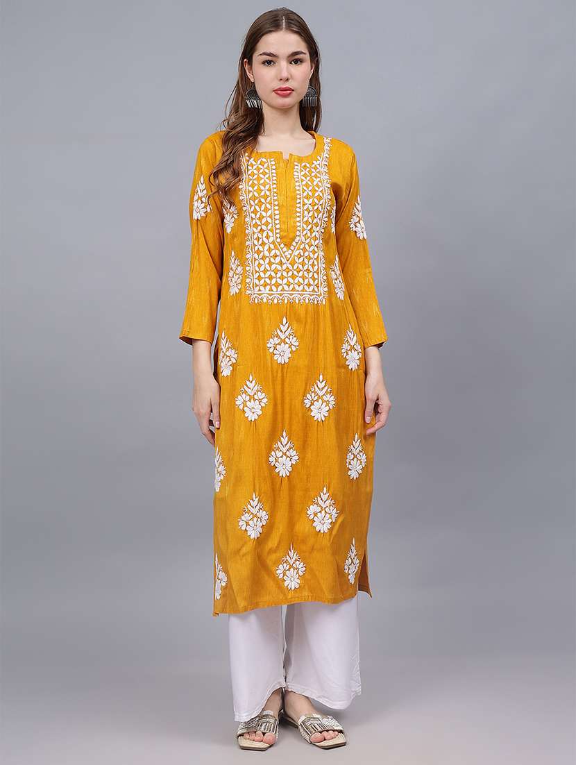 women three quarter sleeves chikankari kurta
