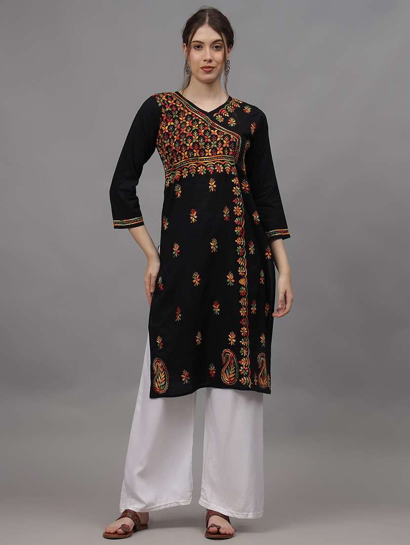 women three quarter sleeves chikankari kurta