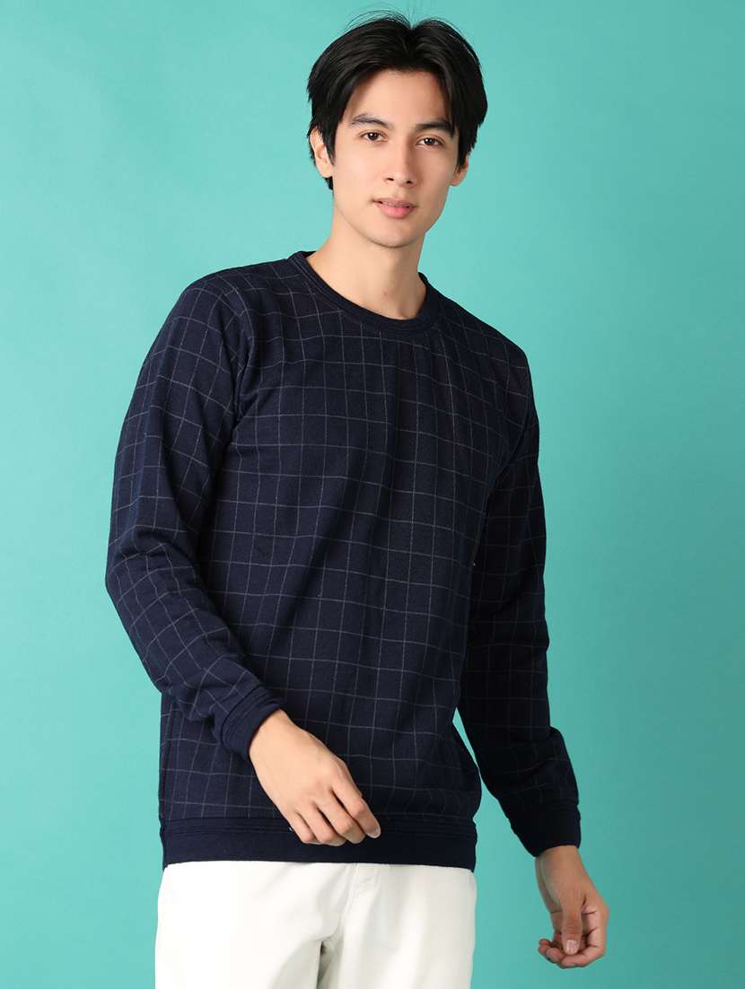 men long sleeves checkered pullover - 21536582 -  Standard Image - 2