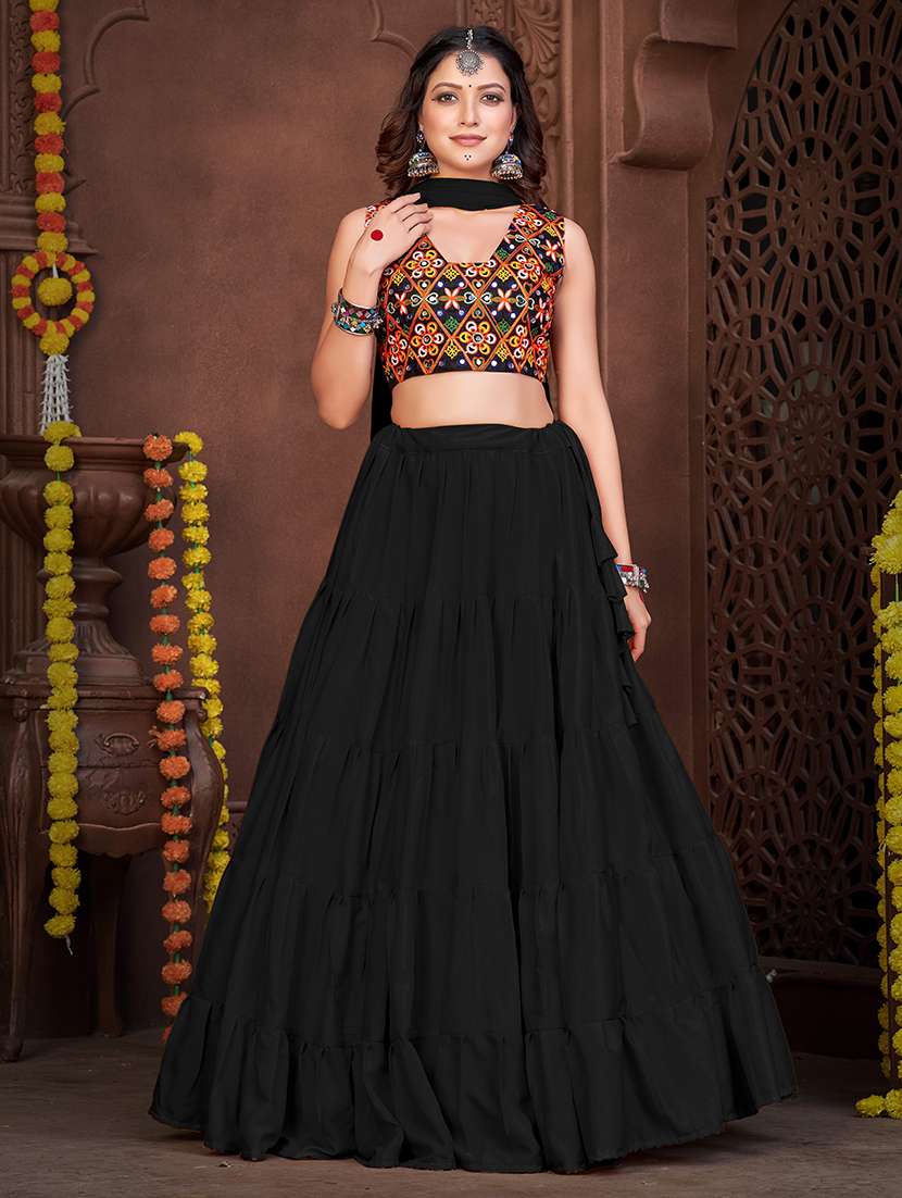 women black flared lehenga - 21536699 - Zoom Image - 0