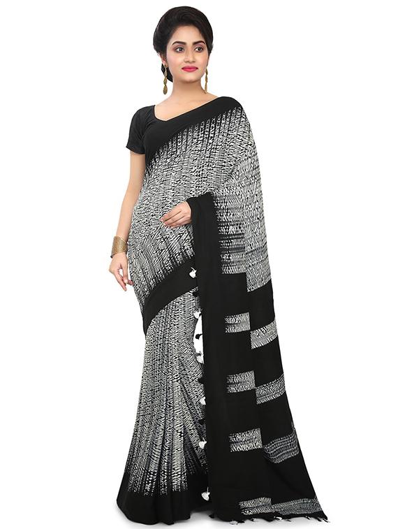 women black printed saree - 21536841 - Zoom Image - 0