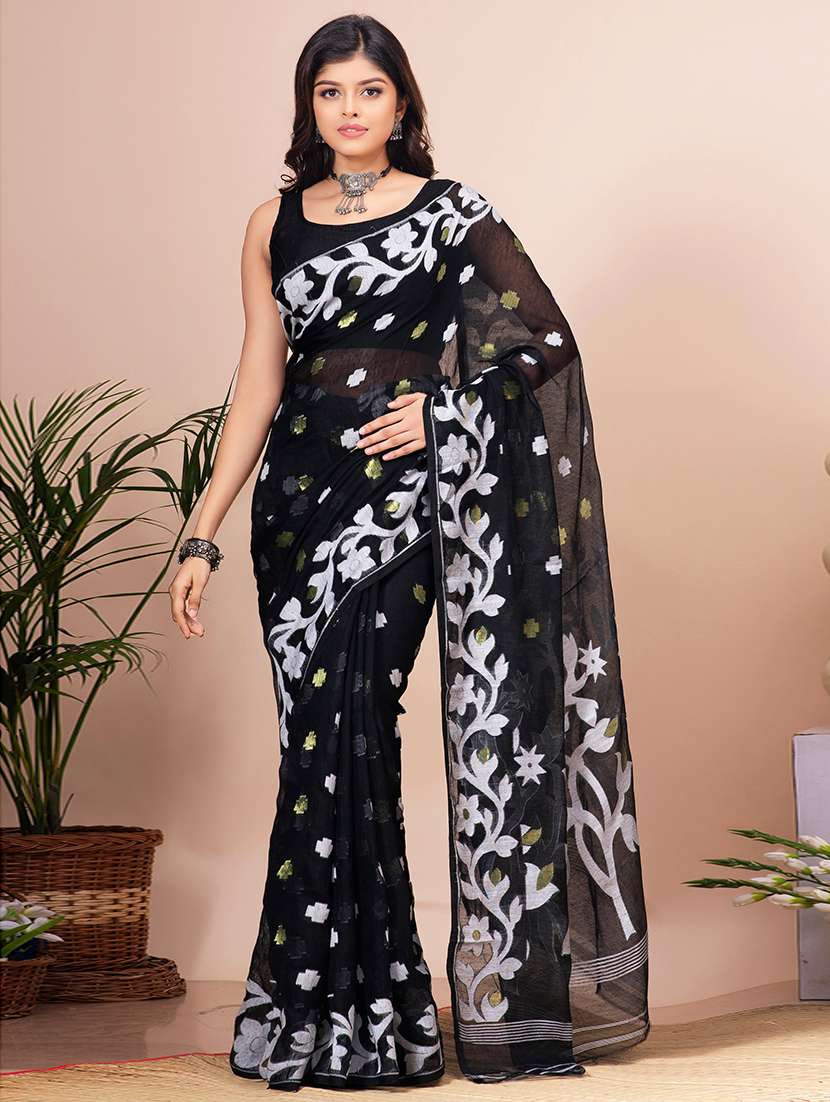 women black jamdani saree