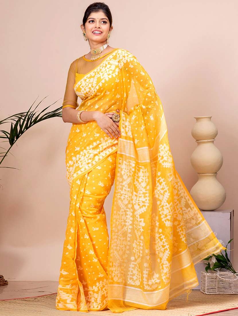 women self design jamdani saree