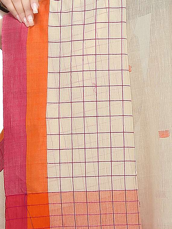 beige checkered handloom saree - 21537232 - Standard Image - 2