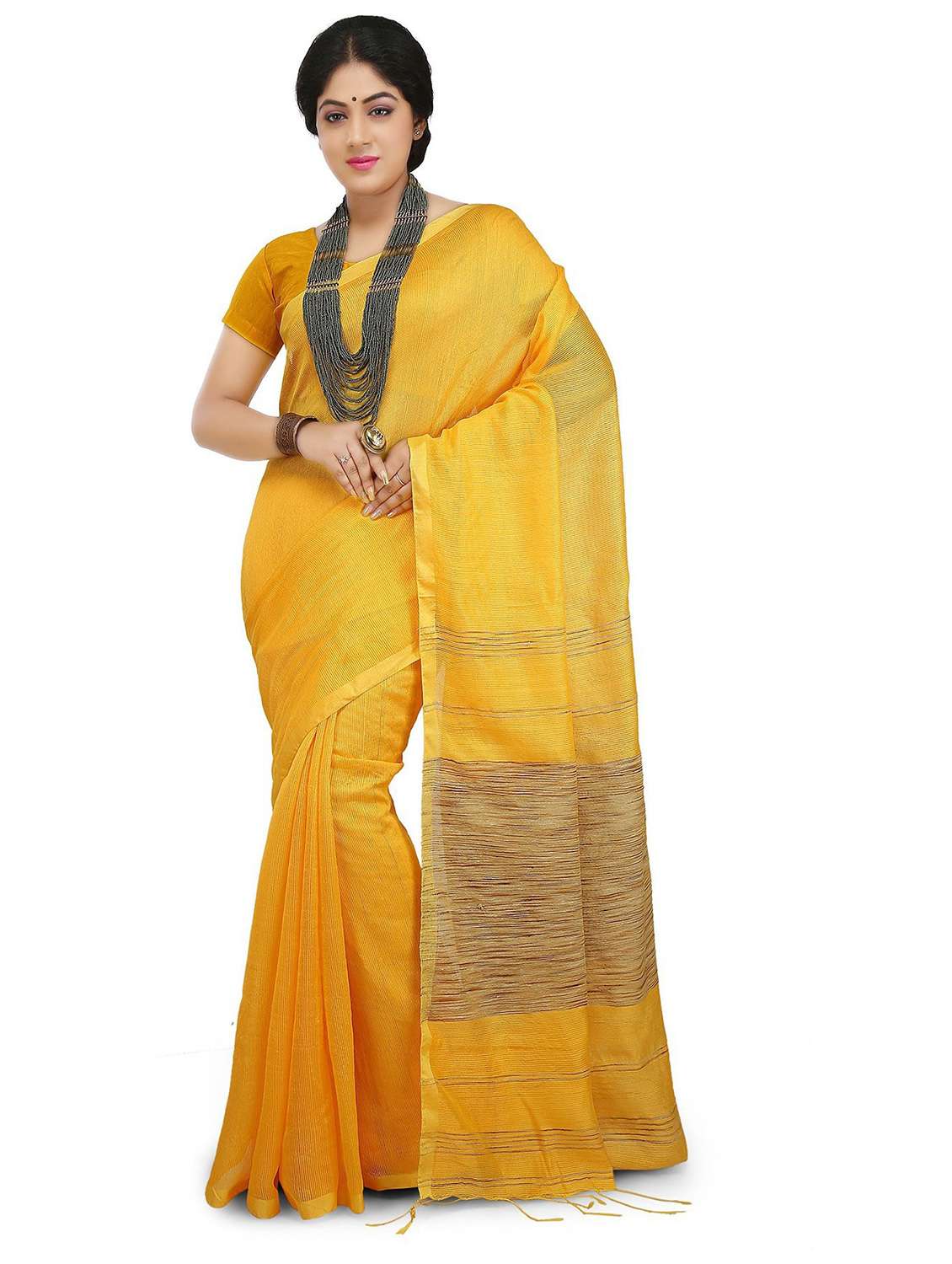 women solid assam silk saree - 21537256 - Zoom Image - 0