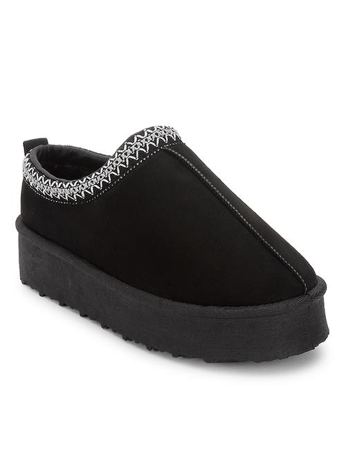 women solid slop on casual shoes - 21539183 - Standard Image - 0