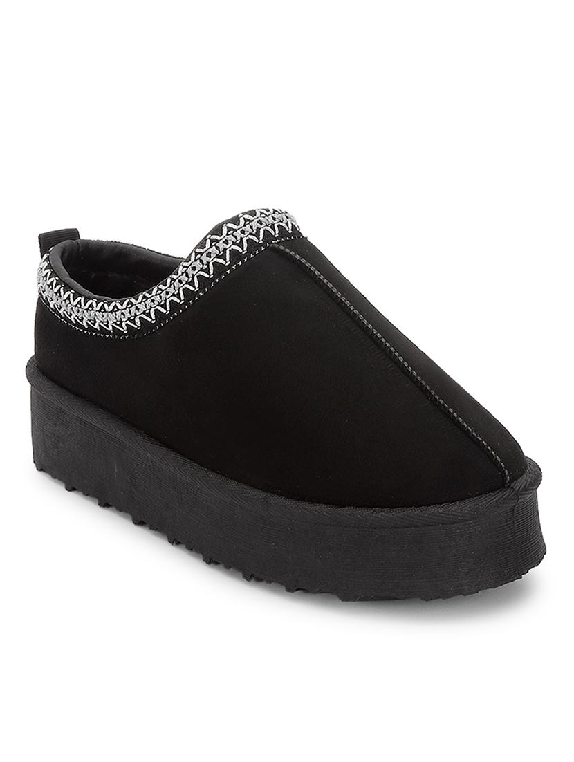 women solid slop on casual shoes - 21539183 - Zoom Image - 0