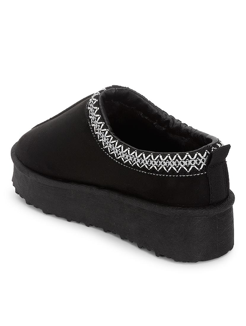 women solid slop on casual shoes - 21539183 - Standard Image - 2