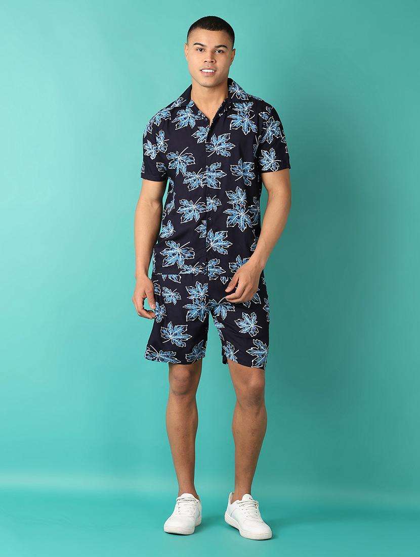 men printed short sleeve casual shirt - 21539468 -  Standard Image - 2