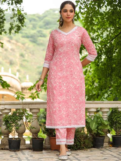 women pink floral kurta pant set