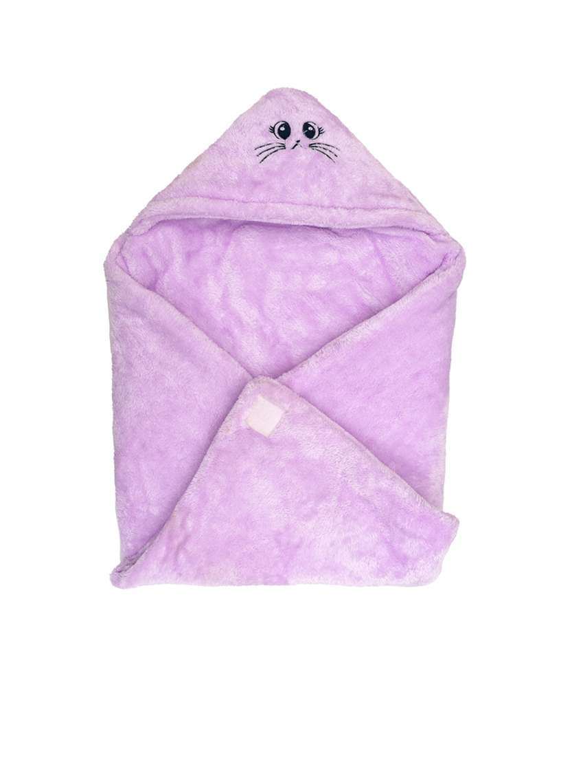 newborn baby swaddle blanket - 21543540 -  Standard Image - 2