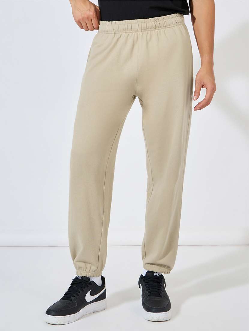 men solid relaxed fit jogger