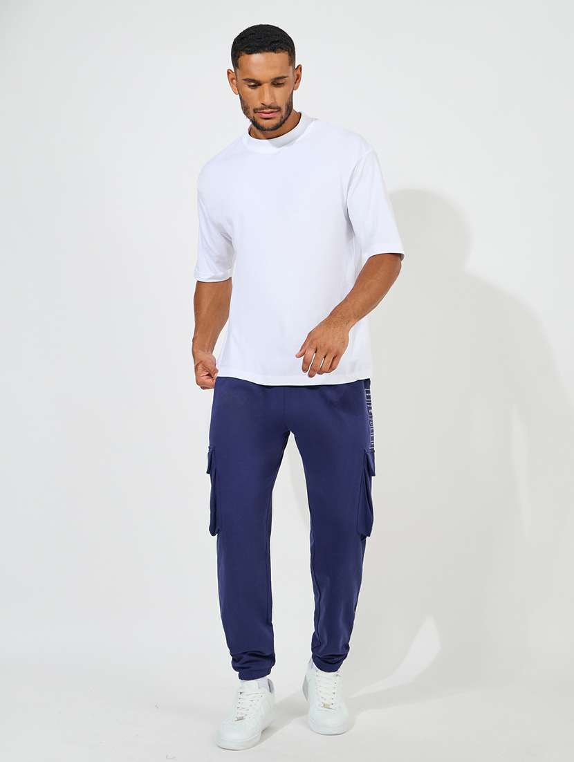 men typography relaxed fit cargo - 21544801 -  Standard Image - 2