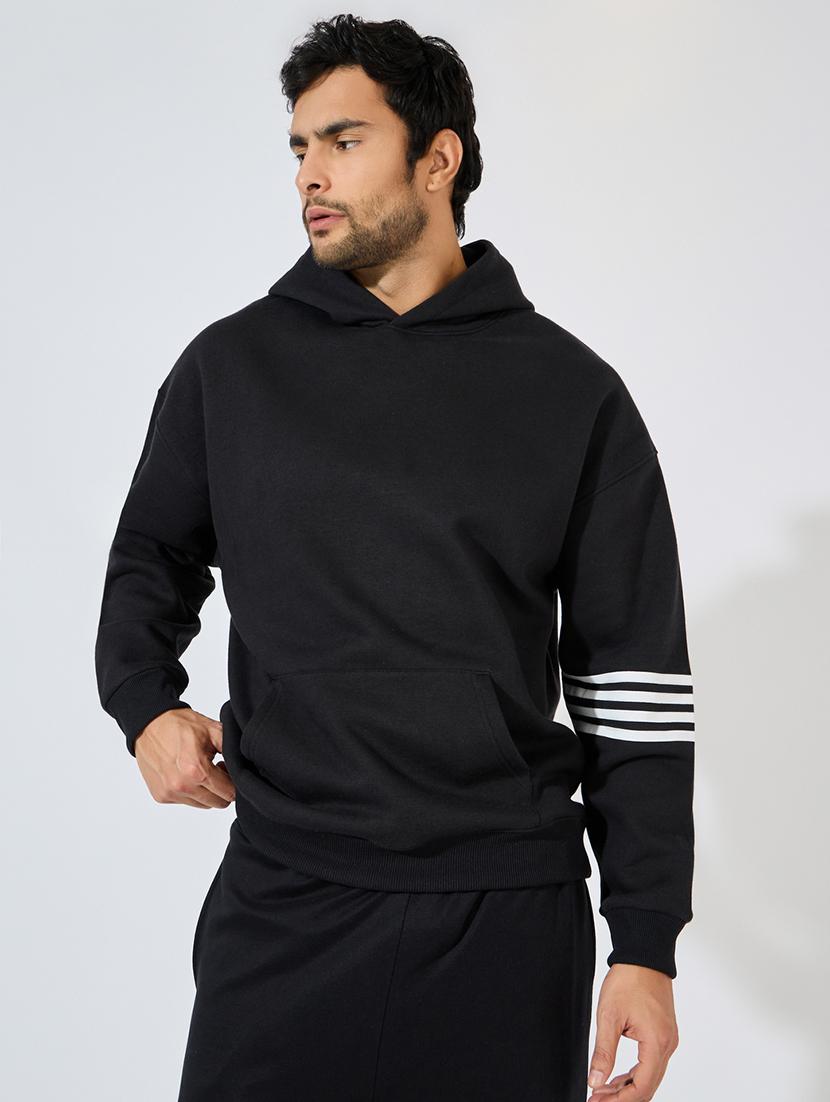 men hooded placement print sweatshirt